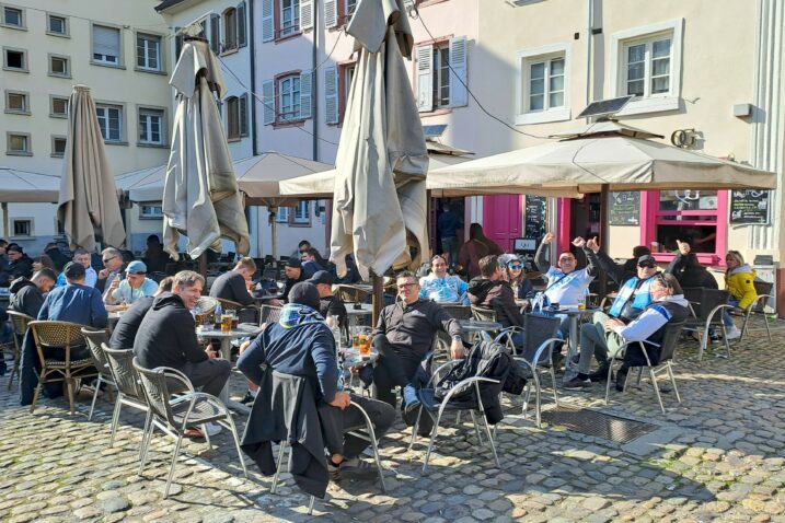 Navijači Rijeke u središtu Strasbourga