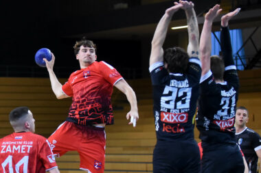 GOTOVO TREĆINA GOLOVA - Tin Tomljanović/Foto D. MICULINIĆ