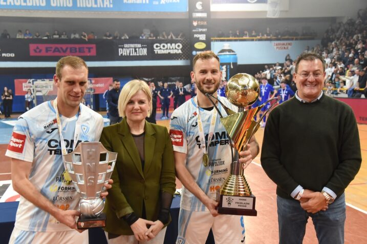 Luka Suton podigao je prvi veliki trofej u povijesti HMNK Rijeke: “Sada idemo po naslov prvaka!”