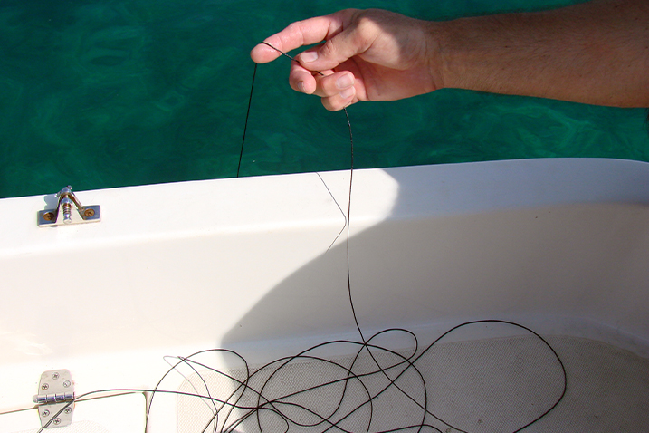 Imate li problema s mršenjem strune u lovu iz ruke? Možda biste trebali promijeniti strunu…