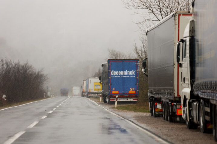 Zimski uvjeti na cestama Gorskog kotara, policija isključila 80 teretnih vozila kod Vrbovskog / Foto: Nel Pavletić /PIXSELL