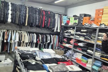 Skladište kao ilegalni dućan fake robe / Foto: Carinska uprava