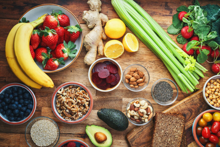 Da bismo potaknuli dobro zdravlje crijeva, moramo se usredotočiti na prehranu temeljenu na cjelovitim namirnicama i biljkama, Foto: iStock