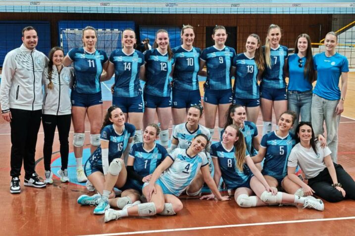 Odbojkašice Rijeke s trenerima