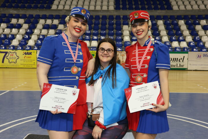 Zlatne seniorke Prvih riječkih mažoretkinja