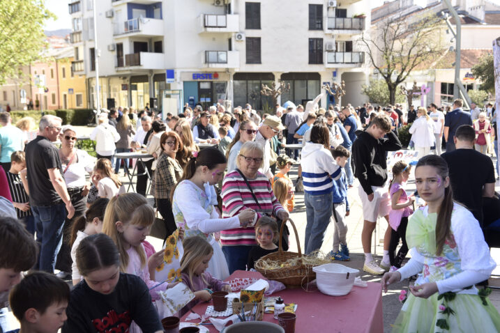Uskrsni doručak u Novom Vinodolskom / Foto: Matea Jurčić