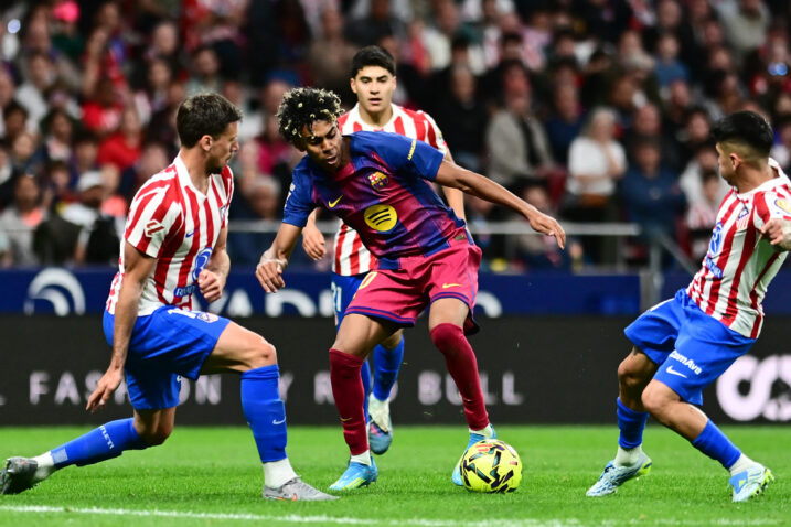 Lamine Yamal i Clement Lenglet/Foto REUTERS