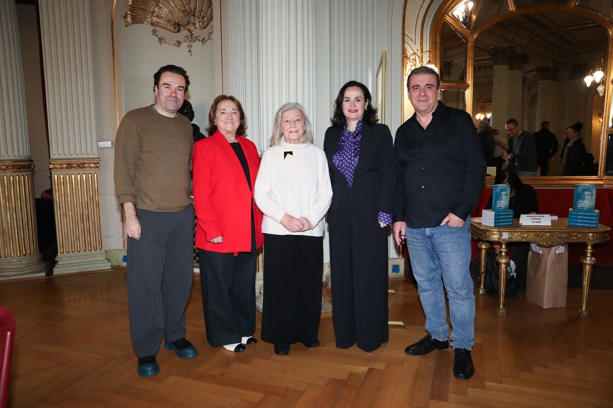 Ozren Grabarić, Željka Turčinović, Neva Rošić, Iva Hraste Sočo i Hrvoje Ivanković na promociji knjige u HNK-u Zagreb / Foto Luciano Peritore/HNK Zagreb