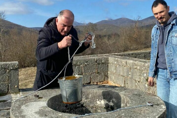Obnova povijesnih resursa u Lovincu. Stara šterna u Smokriću dobila novo ruho