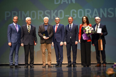 Čelnici Županije i Sabora s laureatima - Marko Boras Mandić, Miljenko Dorić, Željko Drinjak, Ivica Lukanović, Gordan Jandroković, Helena Dukarić Dangubić i Leonardo Bressan / Foto Dean MICULINIĆ