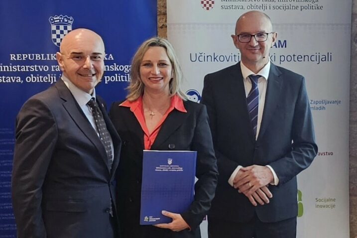 Ministar rada, mirovinskog sustava, obitelji i socijalne politike Alen Ružić, ravnateljica GD Crvenog križa Rijeka Petra Šuljić i ravnatelj Hrvatskog zavoda za zapošljavanje Ante Lončar