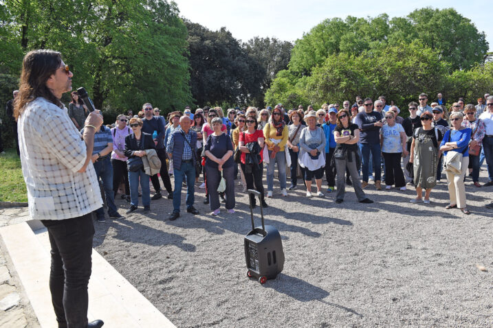 Theodor de Canziani počeo je sa šetnjom kod spomen-kosturnice na Trsatu / Foto Dean MICULINIĆ