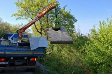 Madrac je za krevet, a ne za šumu... / Foto GRAD NOVI VINODOLSKI