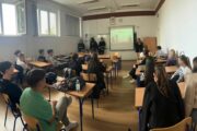 Riječki studenti održali zanimljivo predavanje za opatijske gimnazijalce / Foto Ivan Cerovac