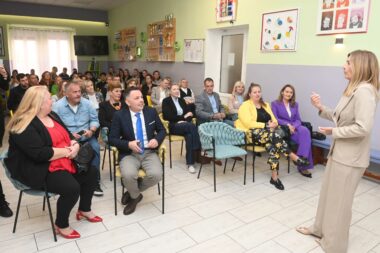 Ravnateljica Nataša Tomić obratila se gostima proslave / Foto: Marko Gracin