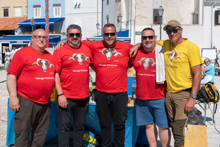 Dečki iz Udruge Pramenka