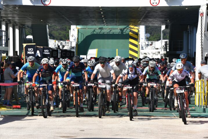 Dojmljiv start s trajekta / Foto Walter SALKOVIĆ