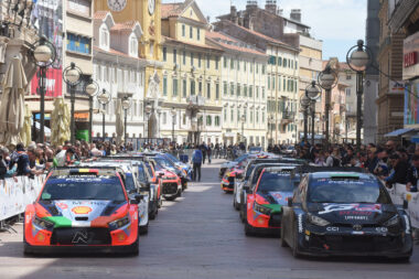 Sudionici rallyja vraćaju se na Korzo/Foto Arhiva NL