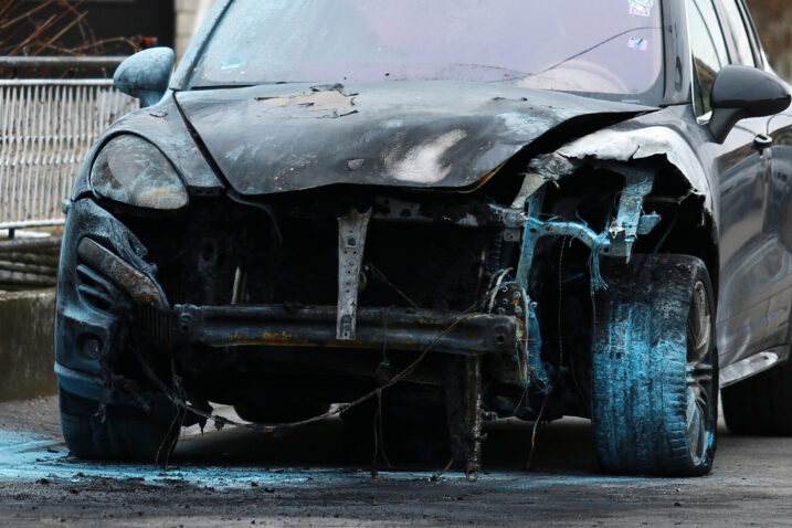 U požaru uništen porsche; Foto ilustracija: Borna Filić / PIXSELL