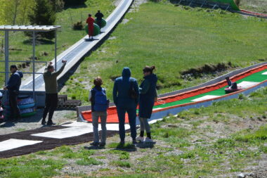 Veselje uz tubing stazu u Vratima / Foto M. KRMPOTIĆ