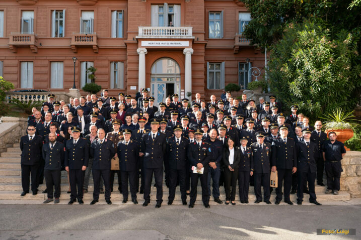 Zajednička fotografija ispred hotela Imperial gdje su i osnovani / Foto David KURTI