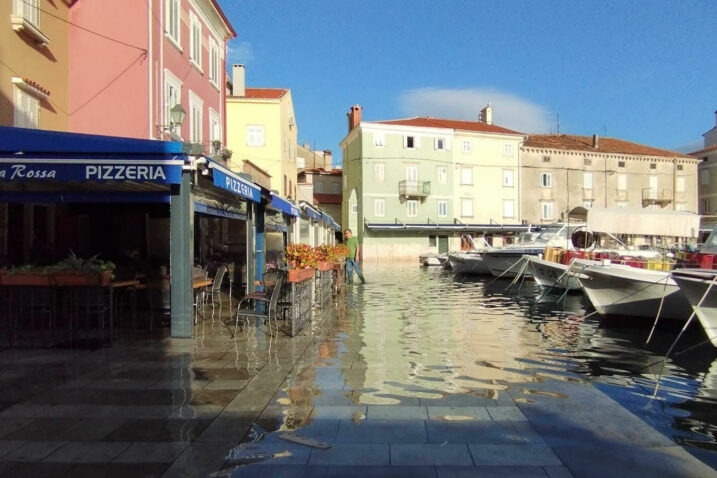 Pokušaj rješenja za sve češće poplave: Mareograf postavljen na ulazu u cresku luku