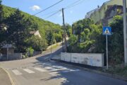Izvedene su i nove pristupne stepenice koje vode od Kotorske ulice prema strmoj stazi za Beniće