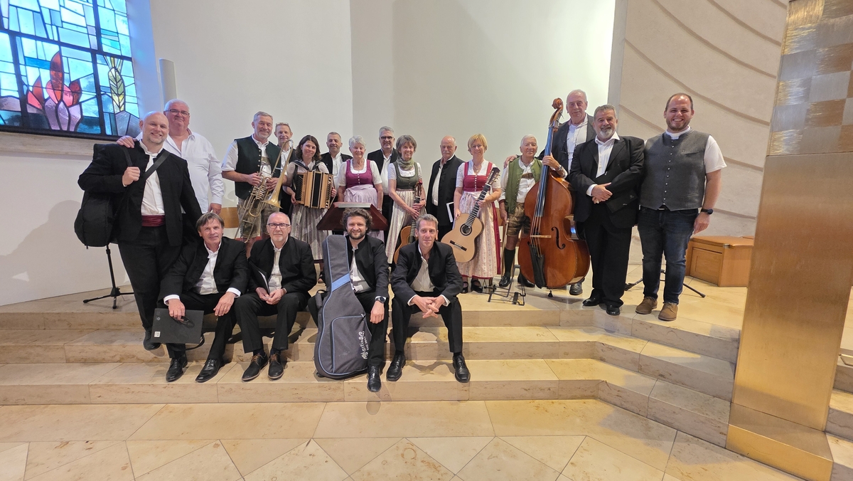 Klapa Škrljevo sa suizvođačima Mehraloa
