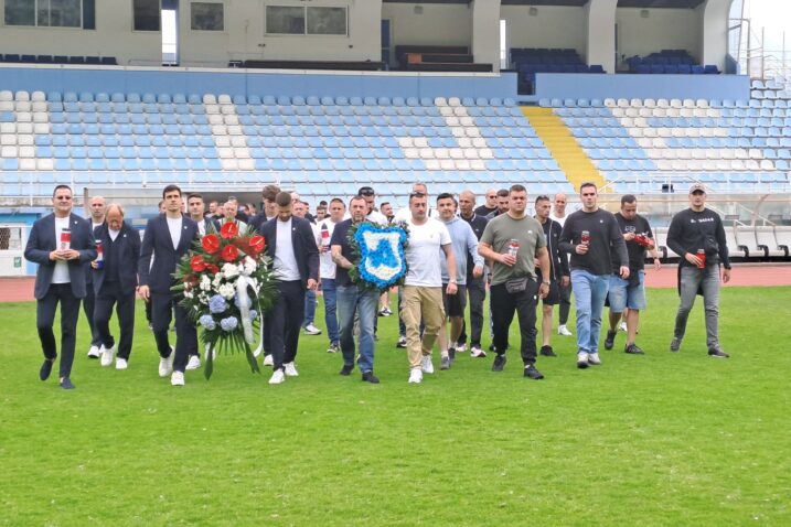 Armada na 39. rođendan odala počast svojim poginulim pripadnicima u Domovinskom ratu