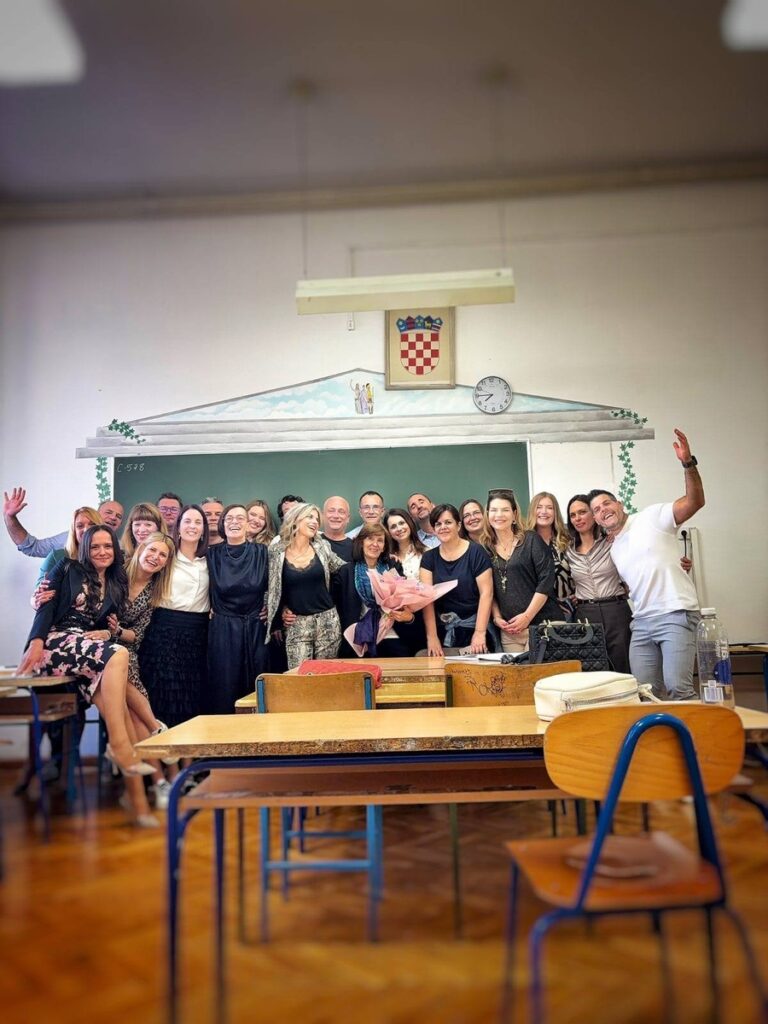 Gam Rijeka Prva generacija Gimnazije Andrije Mohorovičića ponovo zajedno nakon 30 ...