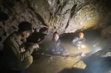 "AFP PHOTO / Benz Norrased Palasing / Seascout Diving