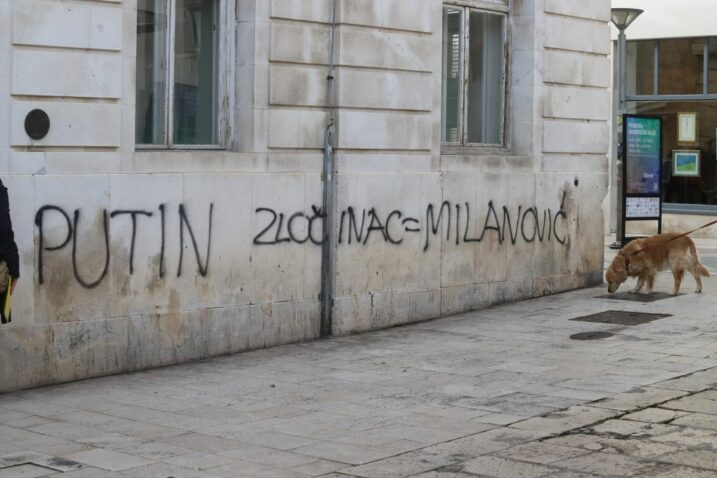 U Splitu pisao grafite protiv Milanovića i Možemo: ‘Žao mi je, ali platili su mi za to 400 eura…’