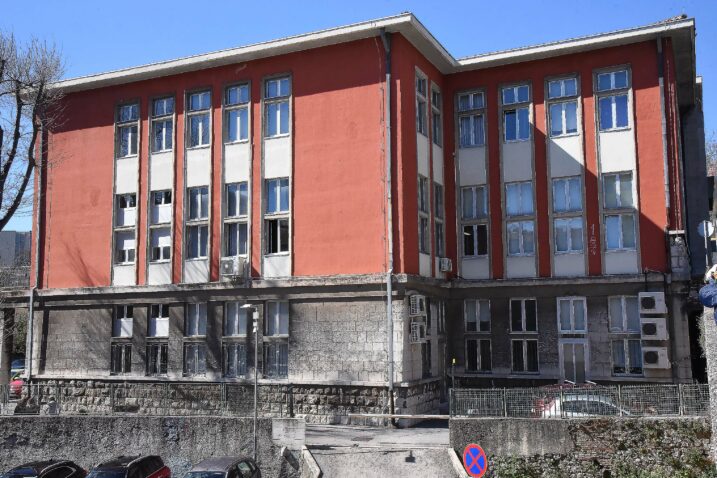 Akademska bitka. Muzur izbačen iz utrke za dekana pa traži o