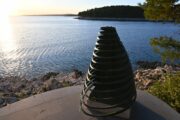 Obezglavljena skulptura žene pomorca na Anuncijati / Foto Bojan Purić