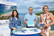 Program Kostrenskog leta predstavili su direktorica Turističke zajednice općine Kostrena Jelena Anđelić Košir, načelnik Općine Kostrena Dražen Vranić i ravnateljica Centra kulture Kostrena Belma Džomba