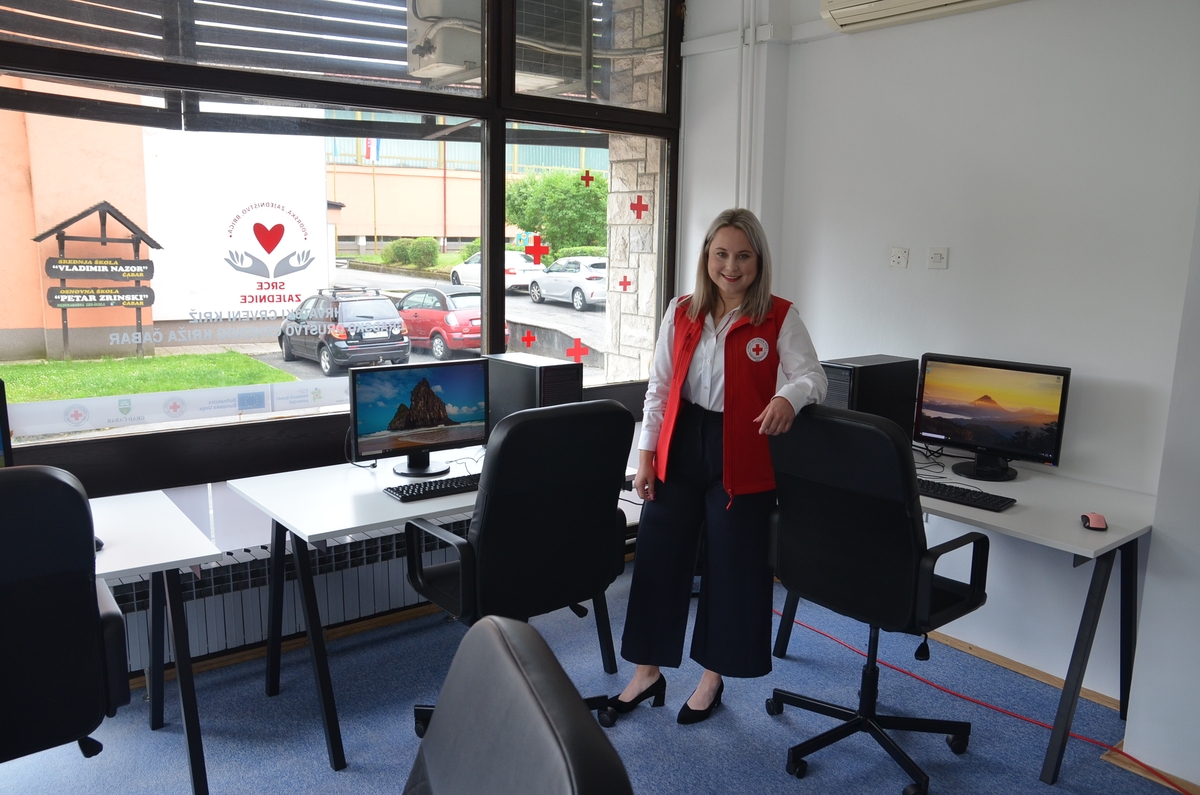 Eleonora Piščević u informatičkoj sobi gdje će korisnicima na raspolaganju biti pet računala / Foto Marinko Krmpotić
