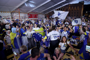Navijači u sarjevskoj fan zoni/Foto PIXSELL