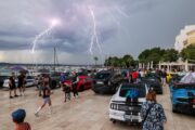 Izložba luksuznih vozila zakazana je za 19.30 sati / Foto TZ Crikvenica