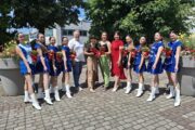 Nagrađene Mažoretkinje Udruge Halubajke s načelnicom Sanjom Udović i zamjenikom Denisom Mladenićem / Foto Općina Viškovo