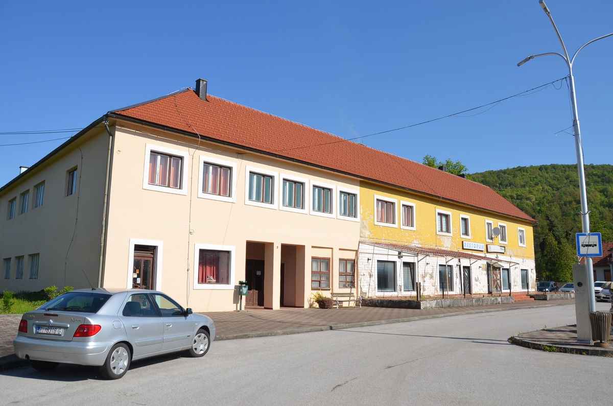 Grad Vrbovsko spreman je darovati Županiji objekt nekadašnjeg restorana Risnjak u Severinu na Kupi / Foto Marinko Krmpotić