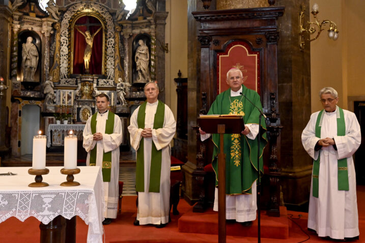 U sjećanje na nadbiskupa Tamaruta - Matija Luketić, Emil Svažić, Mate Uzinić i Ivan Stošić / Foto Marko GRACIN