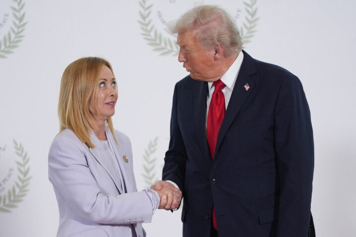 Giorgia Meloni i Donald Trump / Photo by Evan Vucci / POOL / AFP