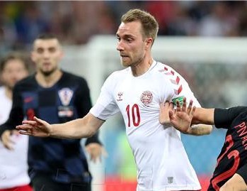 Pozlilo danskom reprezentativcu: Na nogometni travnjak ponov