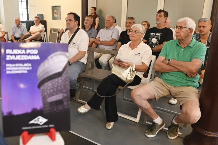 Predstavljen spomenar o prvih 50 godina Akademskog astronomskog društva Rijeka
