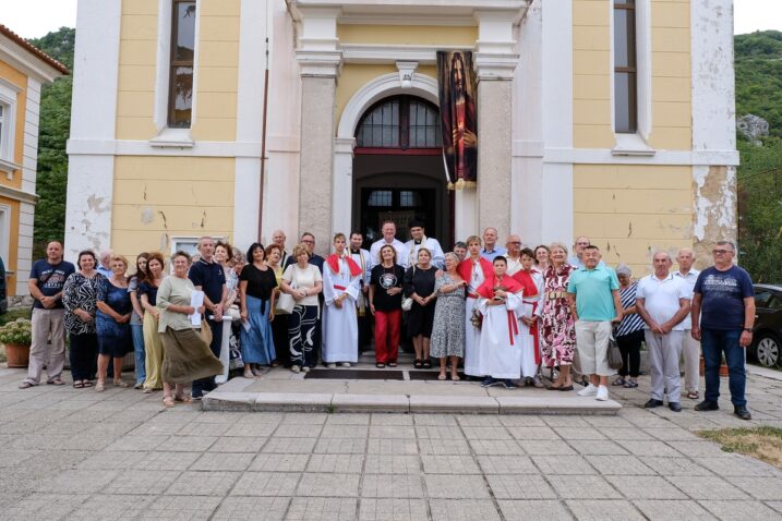 Veliki dan za crkvu u Križišću: Nakon 116 godina zvonik dobio satove