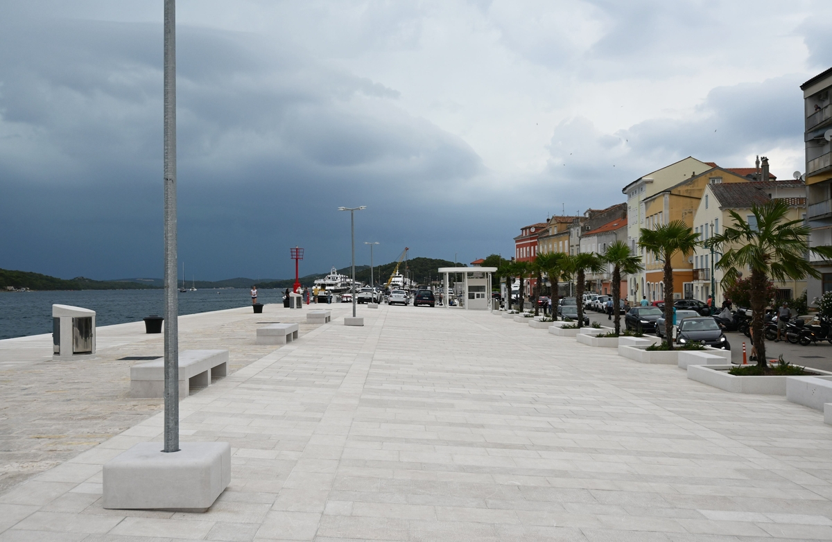 Vela riva - pred neveru / Foto Bojan Purić
