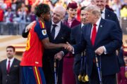 Gianni Infantino s Lamineom Yamalom i Donaldom Trumpom/Foto AFP