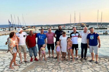 Darkova obitelj, treneri i gosti memorijala / Foto VK Crikvenica