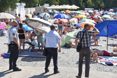 Puna plaža na Kantridi, ali problema nema / Foto Dean Miculinić