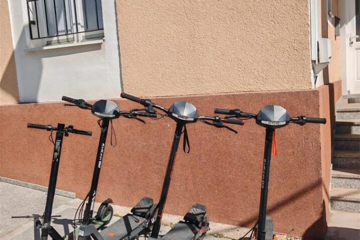 Lička policija počela djeci oduzimati električne romobile